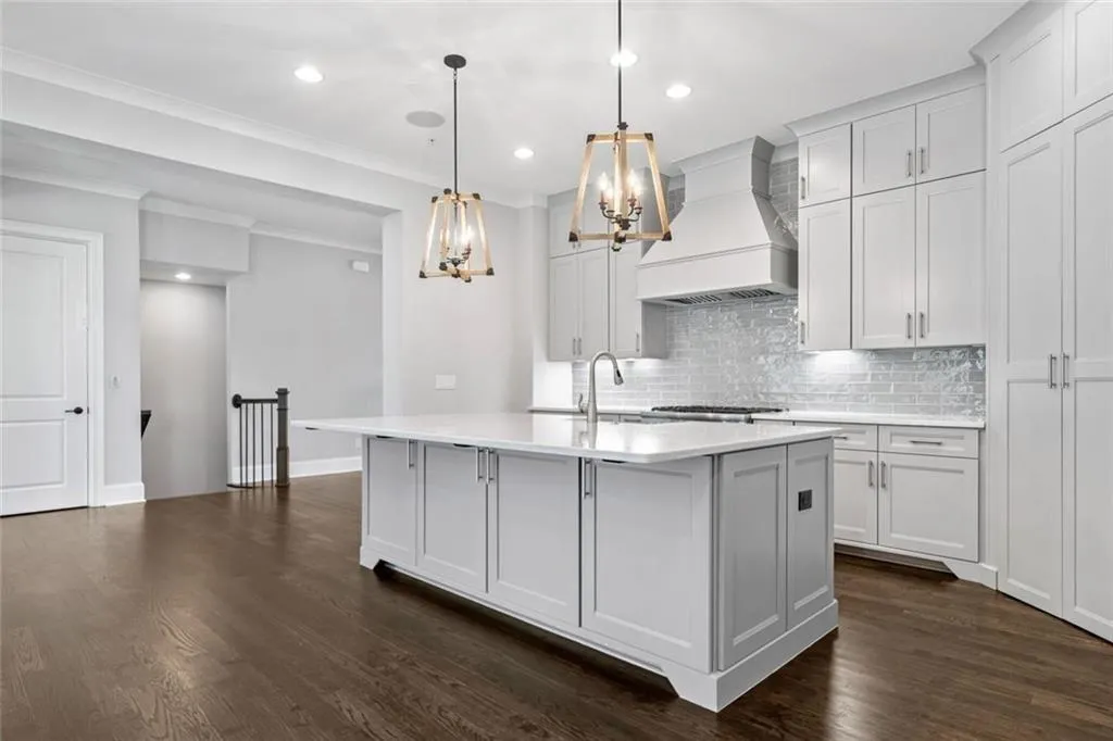 2111 Bellrick Road Nw, Atlanta, Georgia 30318, 5 Bedrooms Bedrooms, ,5 BathroomsBathrooms,Residential,For Sale,2111 Bellrick Road Nw,7597460
