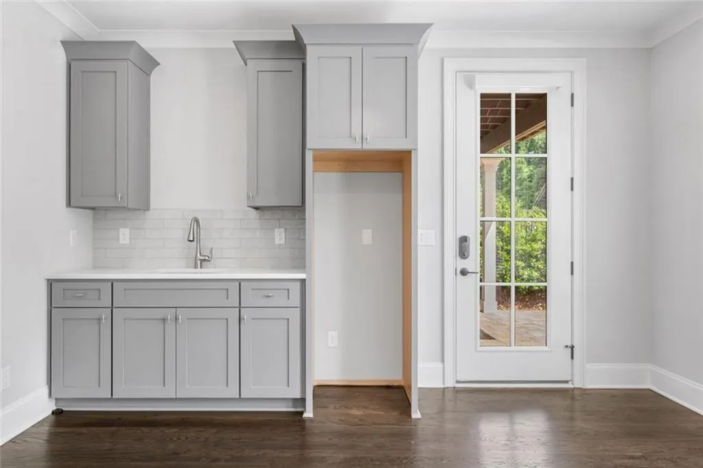 2111 Bellrick Road Nw, Atlanta, Georgia 30318, 5 Bedrooms Bedrooms, ,5 BathroomsBathrooms,Residential,For Sale,2111 Bellrick Road Nw,7597460