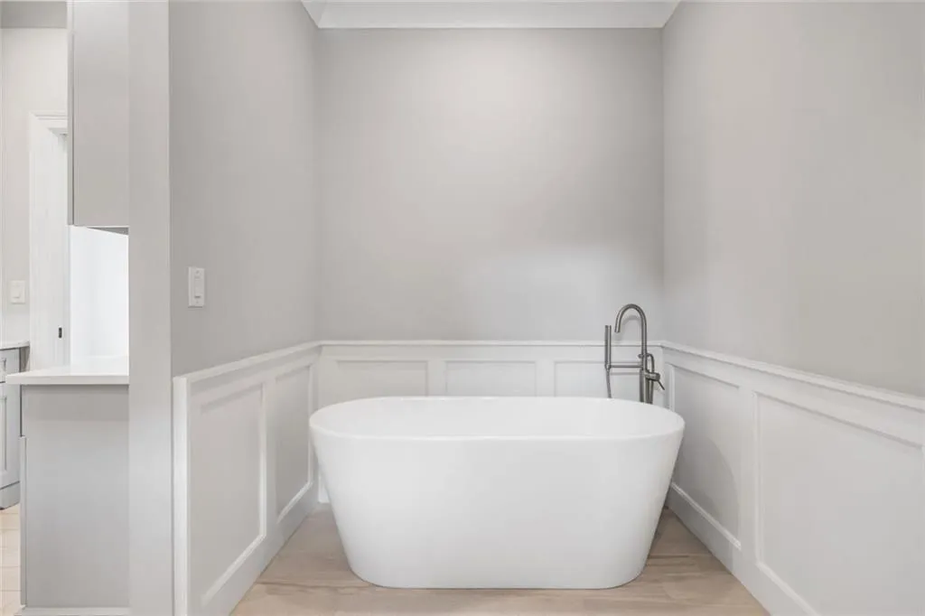 2111 Bellrick Road Nw, Atlanta, Georgia 30318, 5 Bedrooms Bedrooms, ,5 BathroomsBathrooms,Residential,For Sale,2111 Bellrick Road Nw,7597460