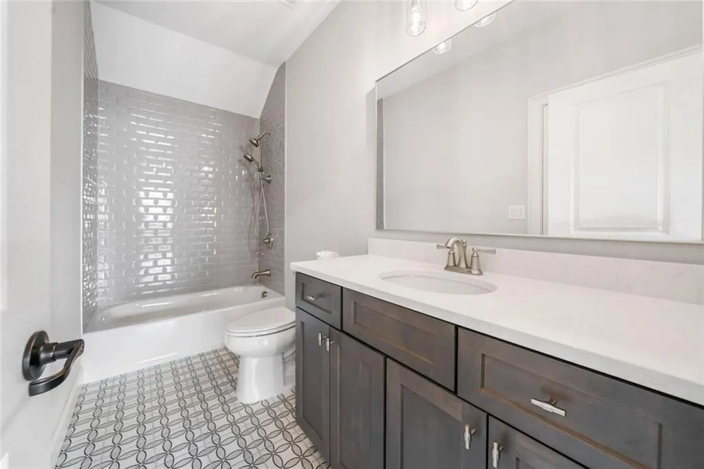 2111 Bellrick Road Nw, Atlanta, Georgia 30318, 5 Bedrooms Bedrooms, ,5 BathroomsBathrooms,Residential,For Sale,2111 Bellrick Road Nw,7597460