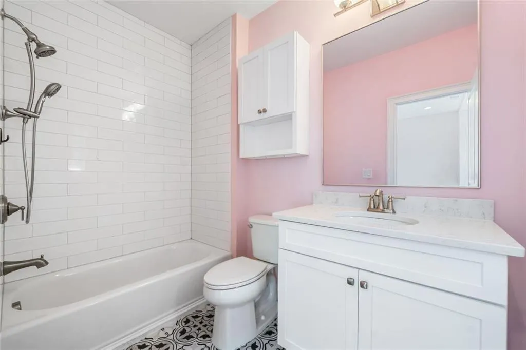 2111 Bellrick Road Nw, Atlanta, Georgia 30318, 5 Bedrooms Bedrooms, ,5 BathroomsBathrooms,Residential,For Sale,2111 Bellrick Road Nw,7597460