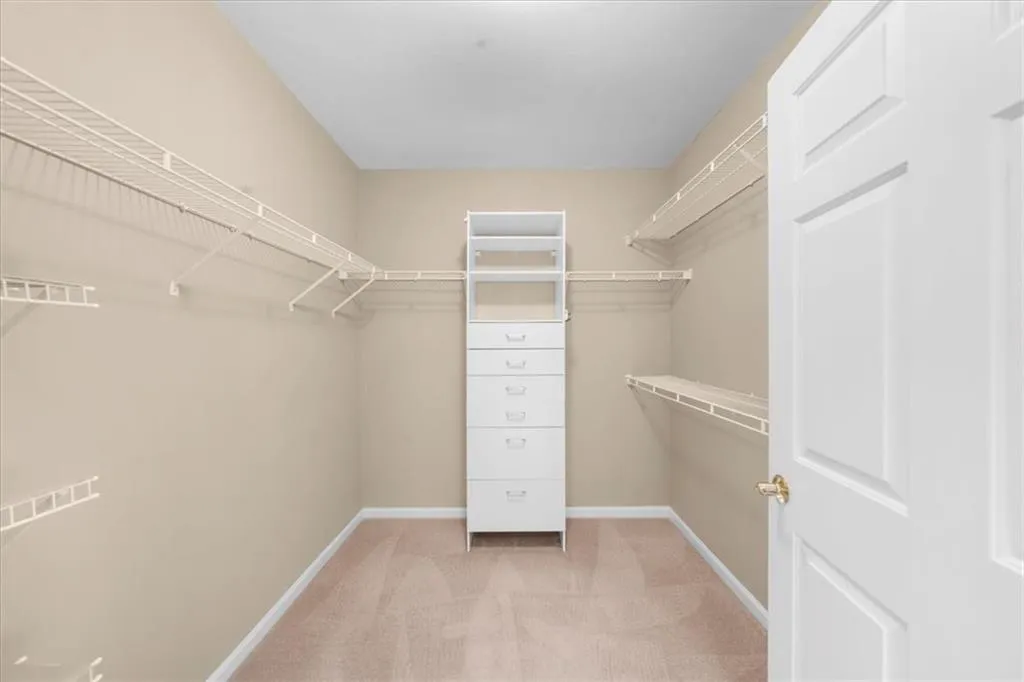 3334 Peachtree Road Ne Unit 608, Atlanta, Georgia 30326, 2 Bedrooms Bedrooms, ,2 BathroomsBathrooms,Residential,For Sale,3334 Peachtree Road Ne Unit 608,7642769