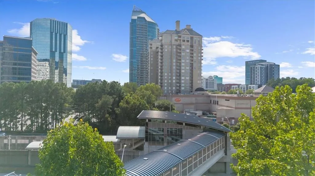 3334 Peachtree Road Ne Unit 608, Atlanta, Georgia 30326, 2 Bedrooms Bedrooms, ,2 BathroomsBathrooms,Residential,For Sale,3334 Peachtree Road Ne Unit 608,7642769