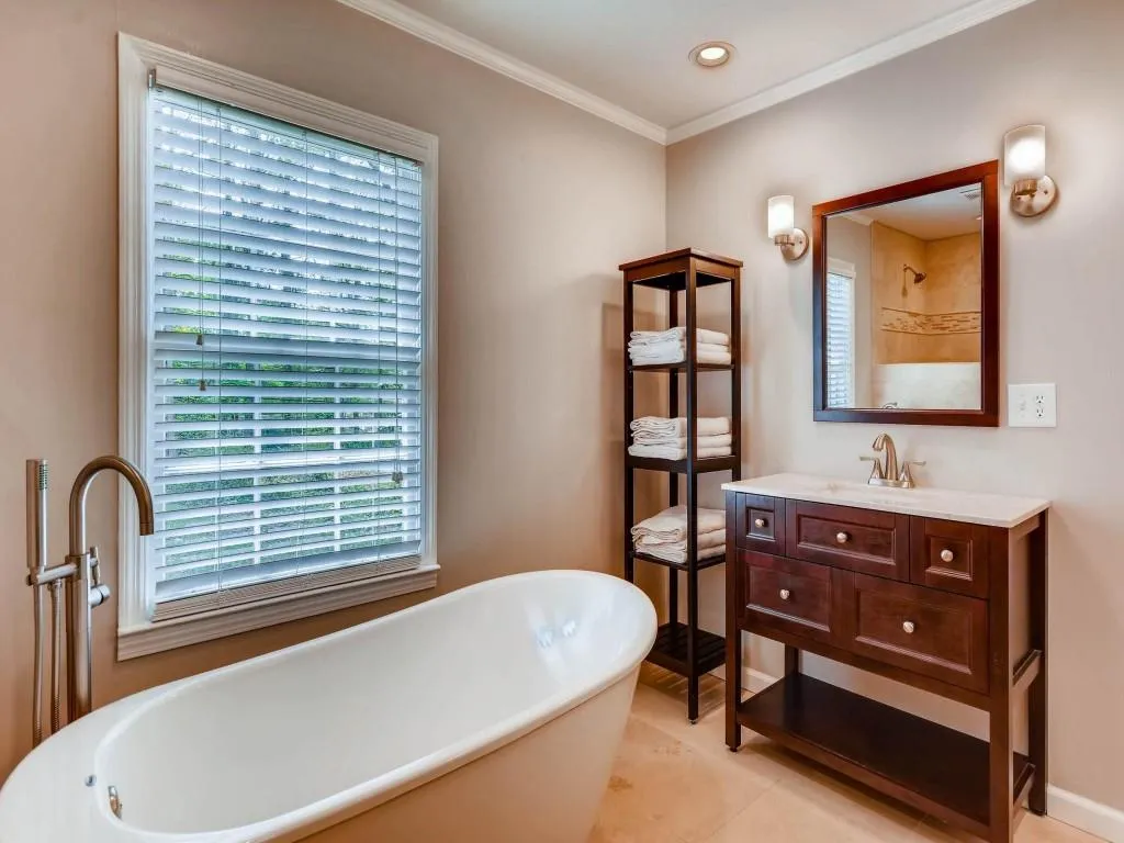 1020 Hightower Trail, Sandy Springs, Georgia 30350, 4 Bedrooms Bedrooms, ,3 BathroomsBathrooms,Residential,Sold,1020 Hightower Trail,5833491