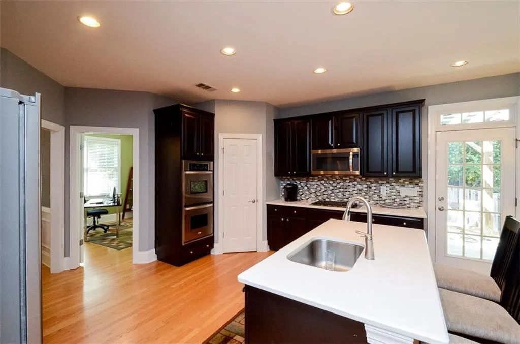 1052 Brookhaven Walk Ne, Brookhaven, Georgia 30319, 4 Bedrooms Bedrooms, ,4 BathroomsBathrooms,Residential,Sold,1052 Brookhaven Walk Ne,5750864