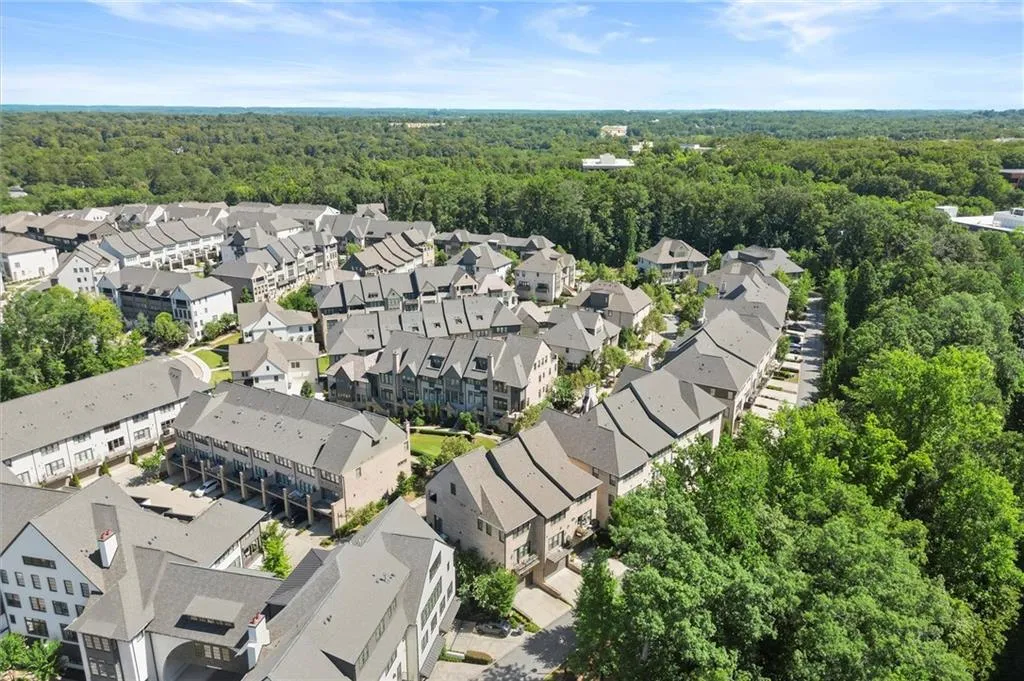 6601 Cadence Boulevard, Atlanta, Georgia 30328, 3 Bedrooms Bedrooms, ,4 BathroomsBathrooms,Residential,For Sale,6601 Cadence Boulevard,7617309