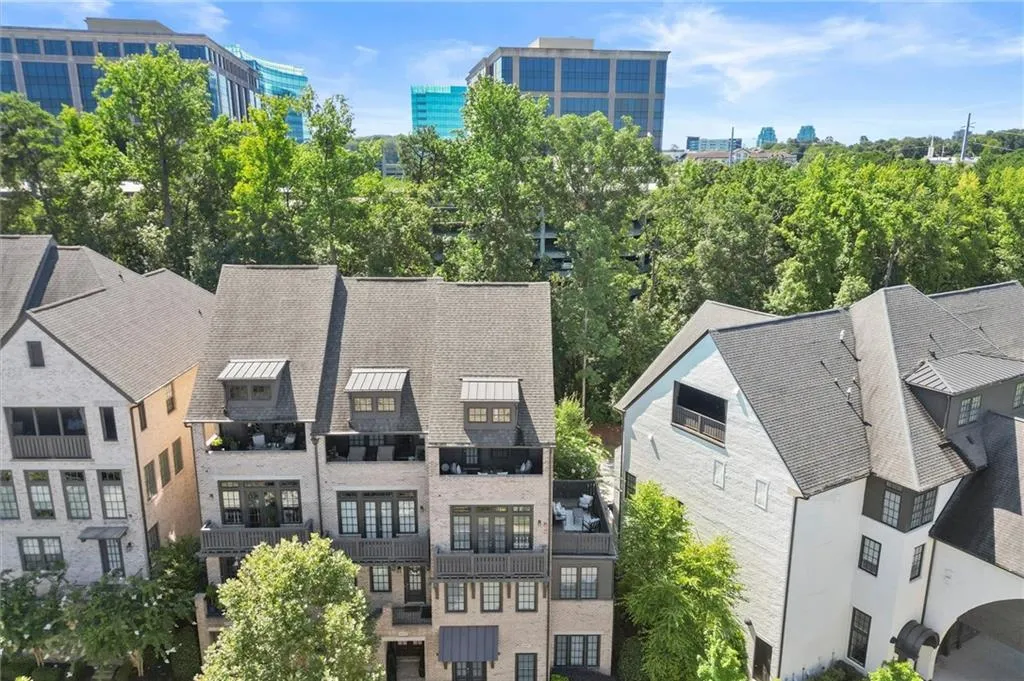 6601 Cadence Boulevard, Atlanta, Georgia 30328, 3 Bedrooms Bedrooms, ,4 BathroomsBathrooms,Residential,For Sale,6601 Cadence Boulevard,7617309
