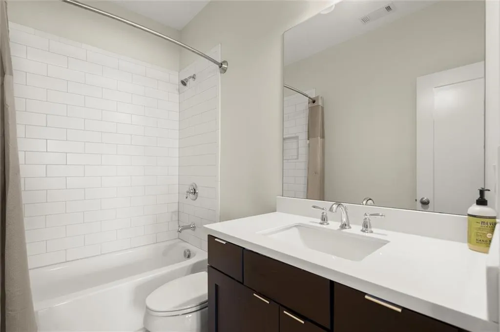 6601 Cadence Boulevard, Atlanta, Georgia 30328, 3 Bedrooms Bedrooms, ,4 BathroomsBathrooms,Residential,For Sale,6601 Cadence Boulevard,7617309