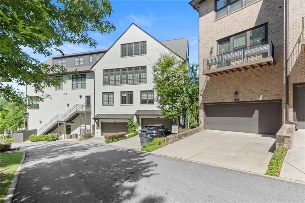 6601 Cadence Boulevard, Atlanta, Georgia 30328, 3 Bedrooms Bedrooms, ,4 BathroomsBathrooms,Residential,For Sale,6601 Cadence Boulevard,7617309