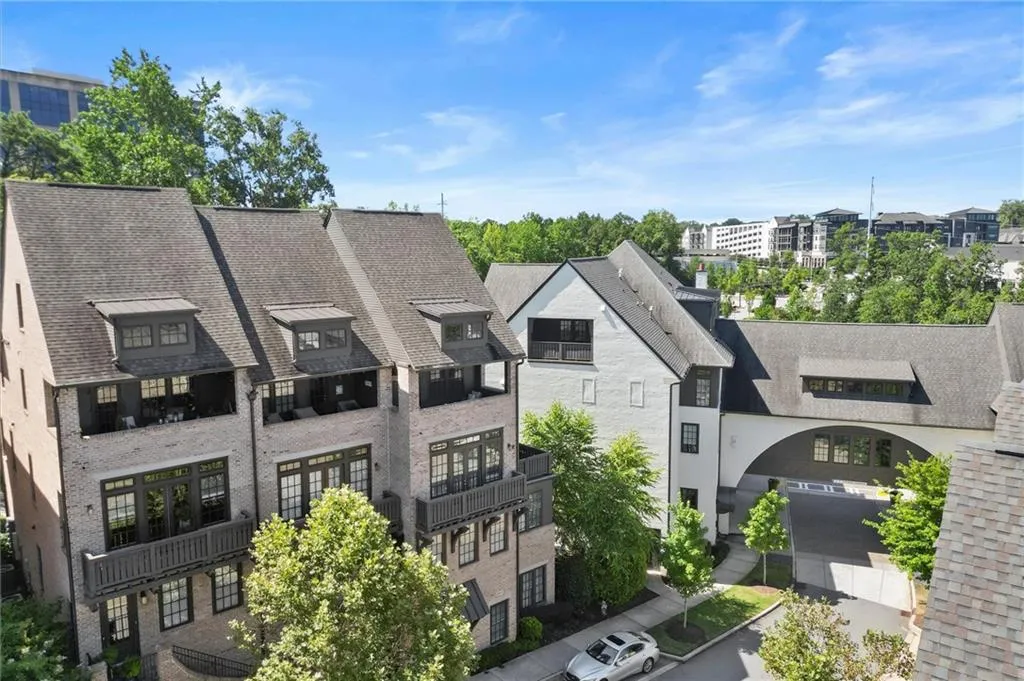 6601 Cadence Boulevard, Atlanta, Georgia 30328, 3 Bedrooms Bedrooms, ,4 BathroomsBathrooms,Residential,For Sale,6601 Cadence Boulevard,7617309