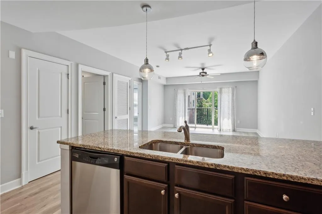 200 River Vista Drive Unit 429, Atlanta, Georgia 30339, 1 Bedroom Bedrooms, ,1 BathroomBathrooms,Residential,Sold,200 River Vista Drive Unit 429,7437681