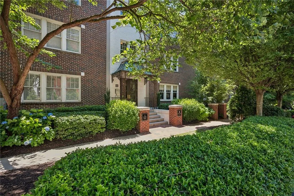 22 Collier Road Nw Unit 7, Atlanta, Georgia 30309, 1 Bedroom Bedrooms, 0 ,1 BathroomBathrooms,Residential,Sold,22 Collier Road Nw Unit 7,7782690