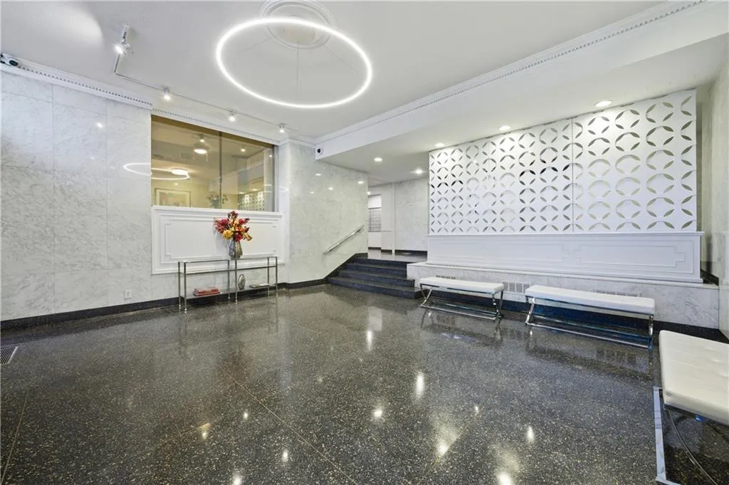 3060 Pharr Court North Nw Unit 223, Atlanta, Georgia 30305, 2 Bedrooms Bedrooms, ,1 BathroomBathrooms,Residential,For Sale,3060 Pharr Court North Nw Unit 223,7672514