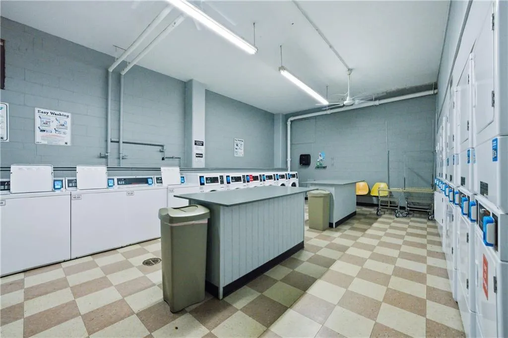 3060 Pharr Court North Nw Unit 223, Atlanta, Georgia 30305, 2 Bedrooms Bedrooms, ,1 BathroomBathrooms,Residential,For Sale,3060 Pharr Court North Nw Unit 223,7672514