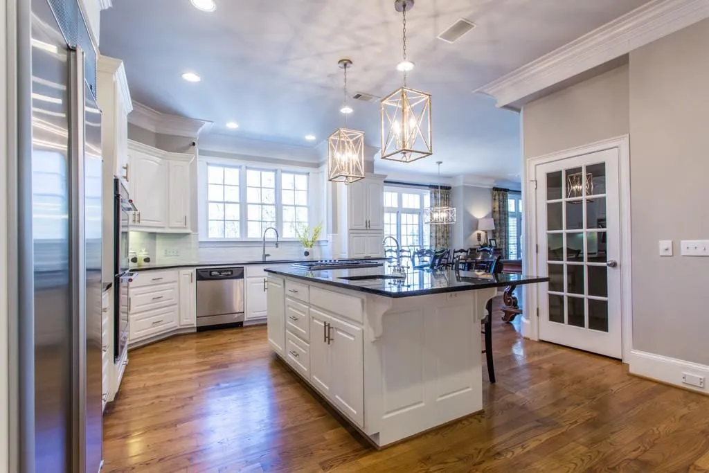 8410 Lazy Oaks Court, Sandy Springs, Georgia 30350, 6 Bedrooms Bedrooms, ,6 BathroomsBathrooms,Residential,Sold,8410 Lazy Oaks Court,6792774