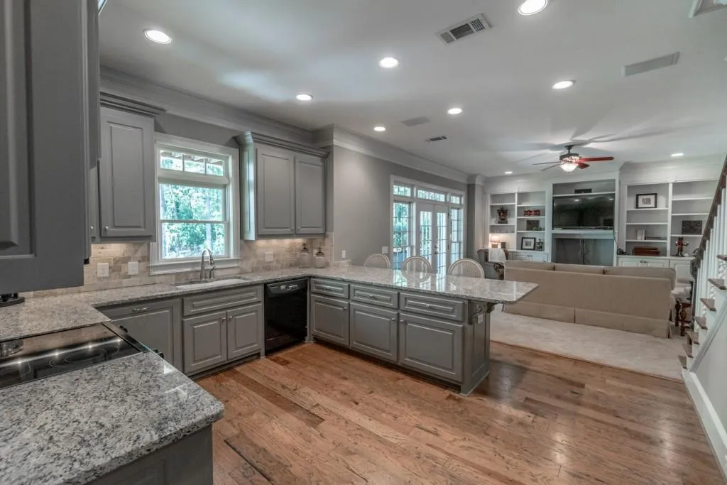 8410 Lazy Oaks Court, Sandy Springs, Georgia 30350, 6 Bedrooms Bedrooms, ,6 BathroomsBathrooms,Residential,Sold,8410 Lazy Oaks Court,6792774