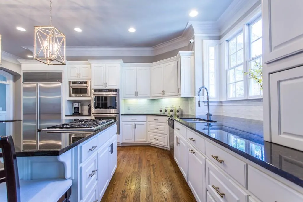 8410 Lazy Oaks Court, Sandy Springs, Georgia 30350, 6 Bedrooms Bedrooms, ,6 BathroomsBathrooms,Residential,Sold,8410 Lazy Oaks Court,6792774