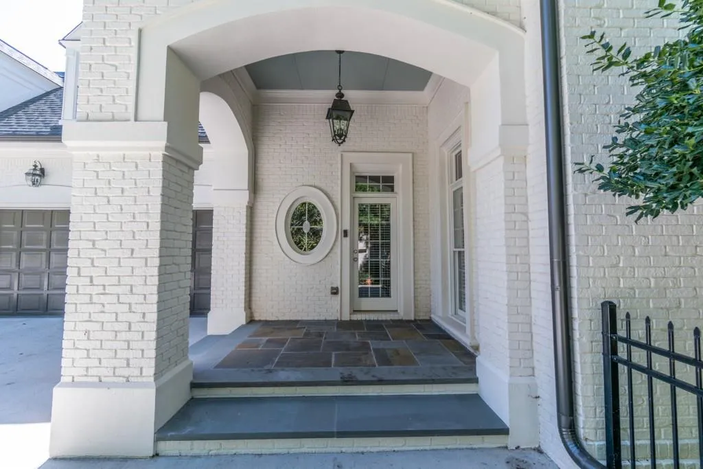 8410 Lazy Oaks Court, Sandy Springs, Georgia 30350, 6 Bedrooms Bedrooms, ,6 BathroomsBathrooms,Residential,Sold,8410 Lazy Oaks Court,6792774