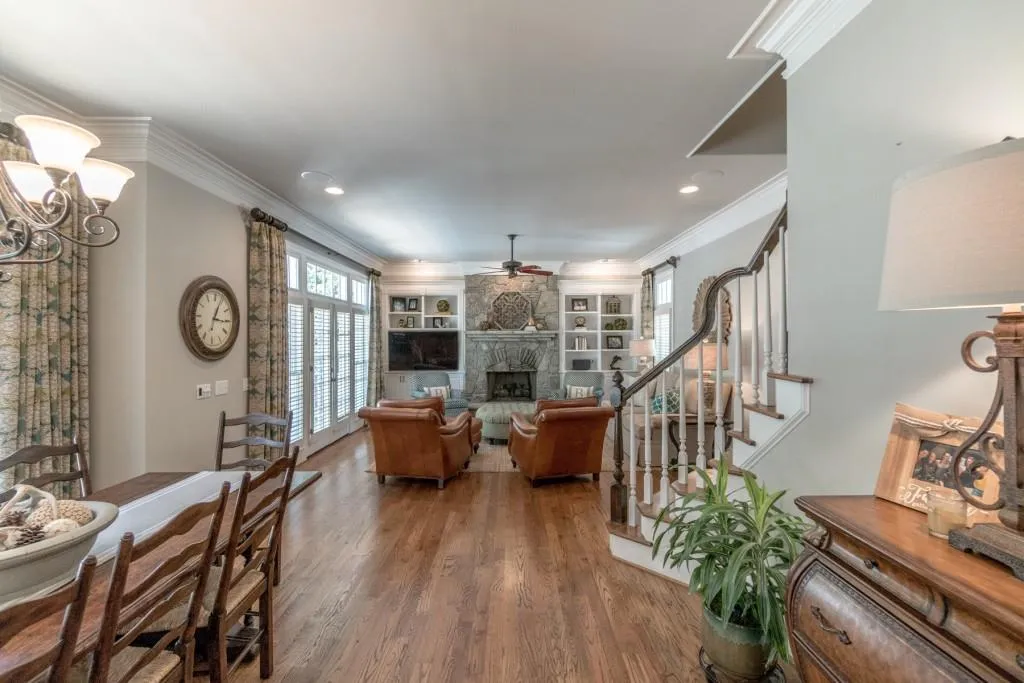 8410 Lazy Oaks Court, Sandy Springs, Georgia 30350, 6 Bedrooms Bedrooms, ,6 BathroomsBathrooms,Residential,Sold,8410 Lazy Oaks Court,6792774