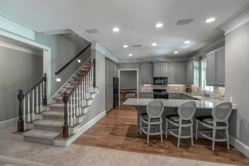 8410 Lazy Oaks Court, Sandy Springs, Georgia 30350, 6 Bedrooms Bedrooms, ,6 BathroomsBathrooms,Residential,Sold,8410 Lazy Oaks Court,6792774