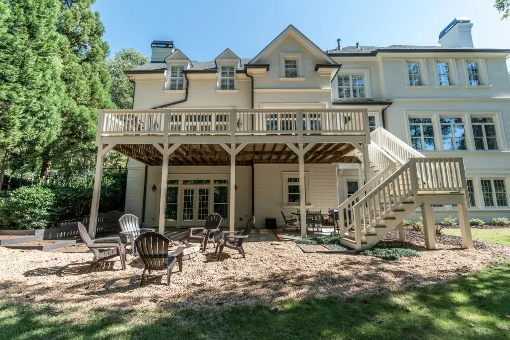 8410 Lazy Oaks Court, Sandy Springs, Georgia 30350, 6 Bedrooms Bedrooms, ,6 BathroomsBathrooms,Residential,Sold,8410 Lazy Oaks Court,6792774