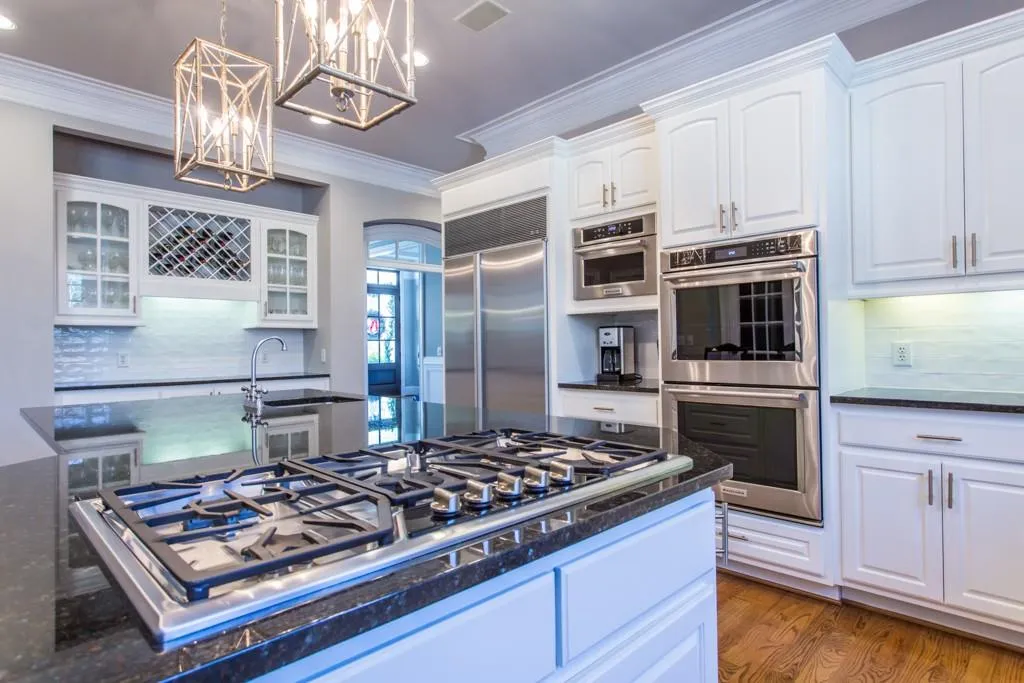 8410 Lazy Oaks Court, Sandy Springs, Georgia 30350, 6 Bedrooms Bedrooms, ,6 BathroomsBathrooms,Residential,Sold,8410 Lazy Oaks Court,6792774