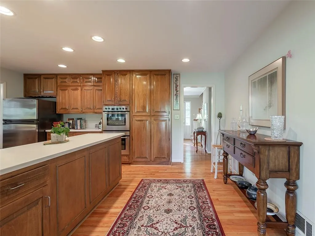 910 Edgewater Trail, Sandy Springs, Georgia 30328, 4 Bedrooms Bedrooms, ,3 BathroomsBathrooms,Residential,Sold,910 Edgewater Trail,6869060 910 Edgewater Trail, Sandy Springs, Georgia 30328, 4 Bedrooms Bedrooms, ,3 BathroomsBathrooms,Residential,Sold,910 Edgewater Trail,6869060