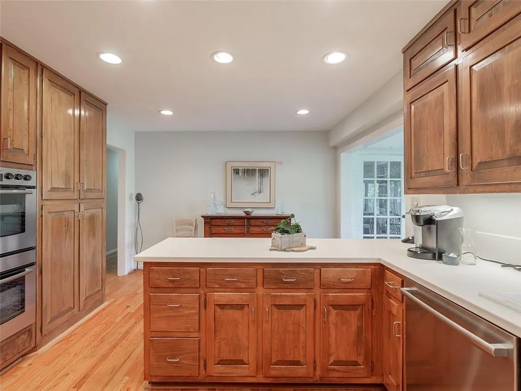 910 Edgewater Trail, Sandy Springs, Georgia 30328, 4 Bedrooms Bedrooms, ,3 BathroomsBathrooms,Residential,Sold,910 Edgewater Trail,6869060 910 Edgewater Trail, Sandy Springs, Georgia 30328, 4 Bedrooms Bedrooms, ,3 BathroomsBathrooms,Residential,Sold,910 Edgewater Trail,6869060