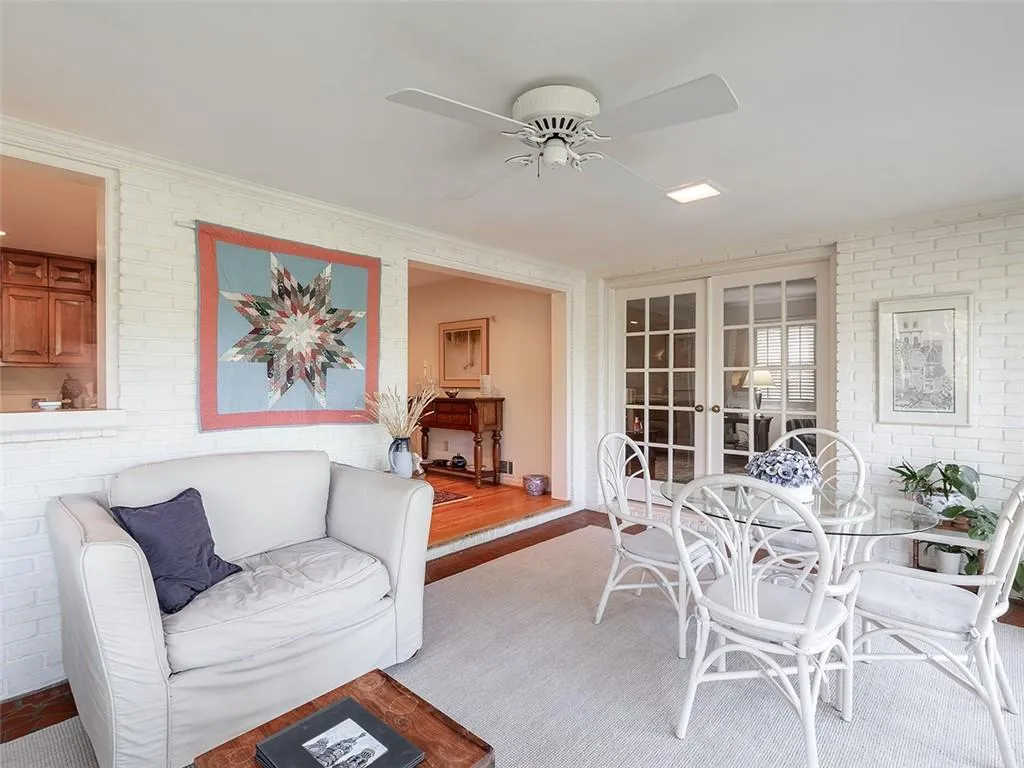 910 Edgewater Trail, Sandy Springs, Georgia 30328, 4 Bedrooms Bedrooms, ,3 BathroomsBathrooms,Residential,Sold,910 Edgewater Trail,6869060 910 Edgewater Trail, Sandy Springs, Georgia 30328, 4 Bedrooms Bedrooms, ,3 BathroomsBathrooms,Residential,Sold,910 Edgewater Trail,6869060