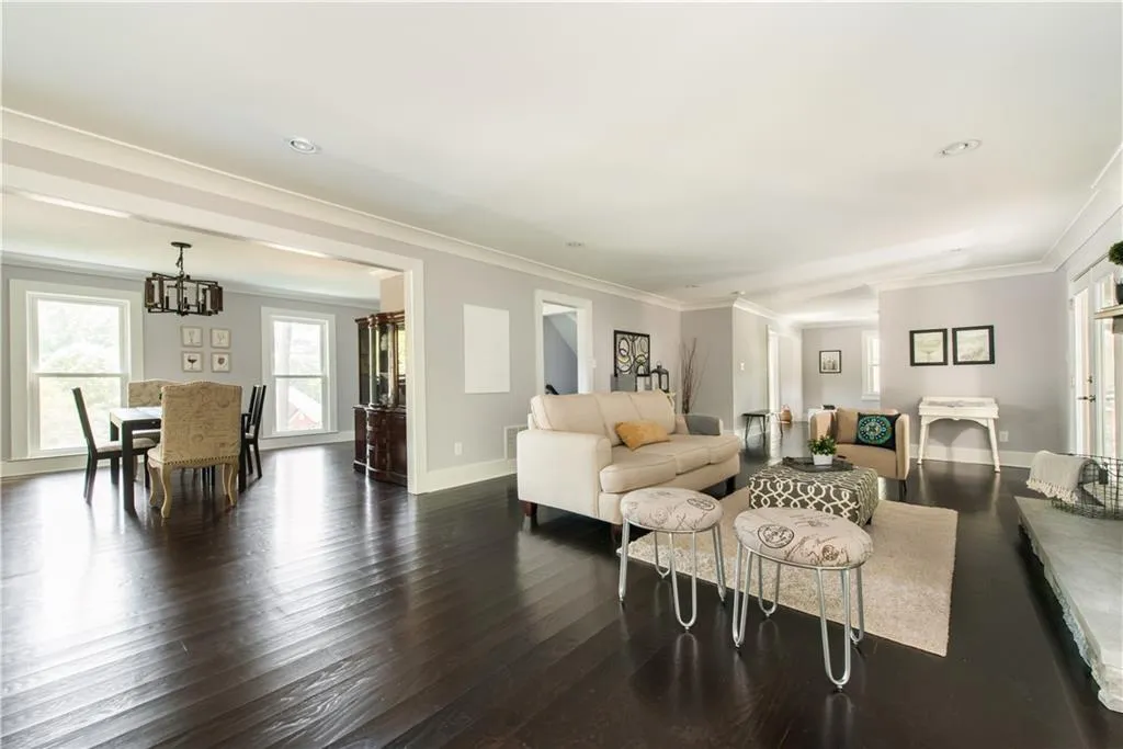 20 Serendipity Way, Sandy Springs, Georgia 30350, 5 Bedrooms Bedrooms, ,4 BathroomsBathrooms,Residential,Sold,20 Serendipity Way,5748034