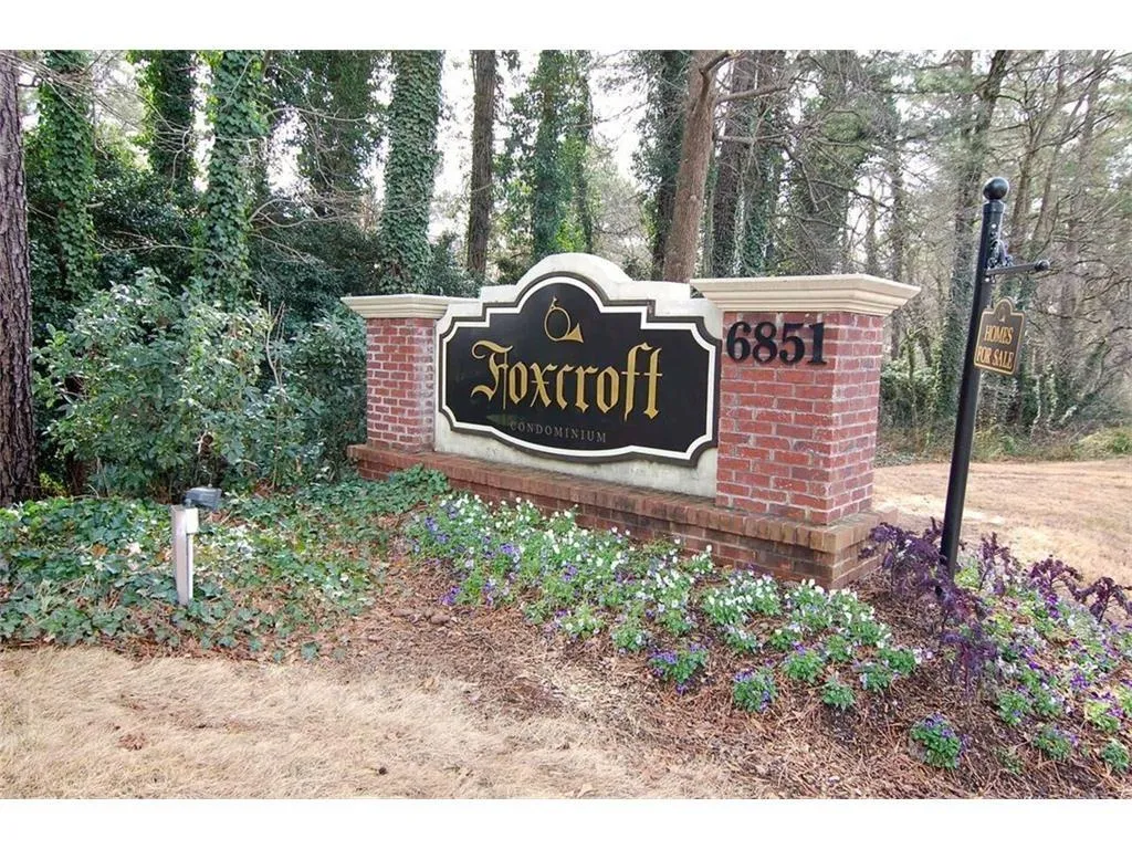 6851 Roswell Road Unit I-16, Sandy Springs, Georgia 30328, 3 Bedrooms Bedrooms, ,2 BathroomsBathrooms,Residential,Sold,6851 Roswell Road Unit I-16,5860093