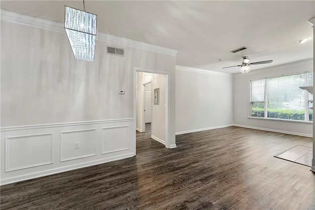 2400 Cumberland Parkway Se Unit 411, Atlanta, Georgia 30339, 2 Bedrooms Bedrooms, ,1 BathroomBathrooms,Residential,For Sale,2400 Cumberland Parkway Se Unit 411,7619612