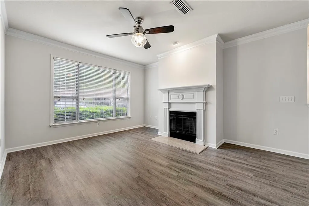 2400 Cumberland Parkway Se Unit 411, Atlanta, Georgia 30339, 2 Bedrooms Bedrooms, ,1 BathroomBathrooms,Residential,For Sale,2400 Cumberland Parkway Se Unit 411,7619612