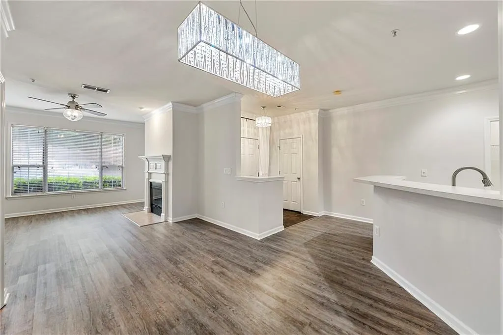 2400 Cumberland Parkway Se Unit 411, Atlanta, Georgia 30339, 2 Bedrooms Bedrooms, ,1 BathroomBathrooms,Residential,For Sale,2400 Cumberland Parkway Se Unit 411,7619612