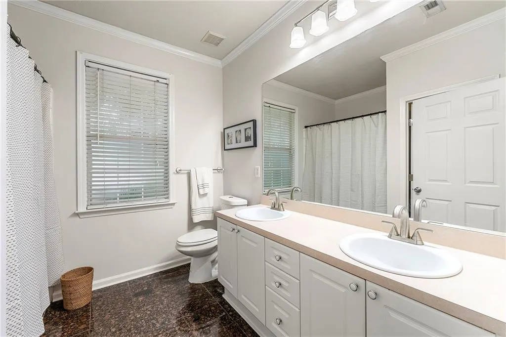 2400 Cumberland Parkway Se Unit 411, Atlanta, Georgia 30339, 2 Bedrooms Bedrooms, ,1 BathroomBathrooms,Residential,For Sale,2400 Cumberland Parkway Se Unit 411,7619612