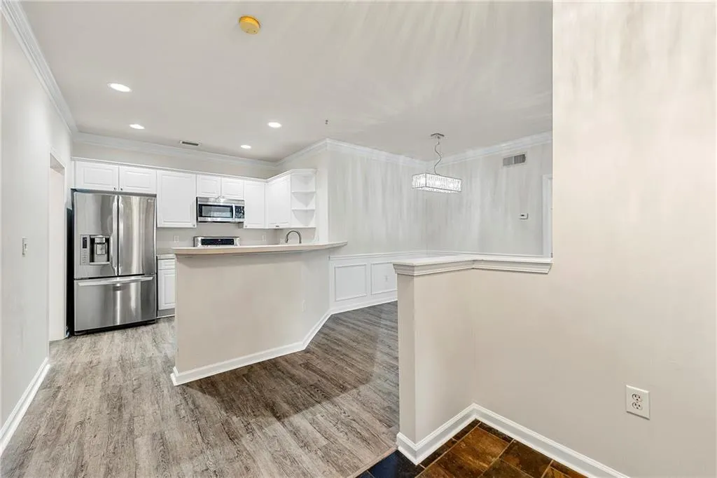 2400 Cumberland Parkway Se Unit 411, Atlanta, Georgia 30339, 2 Bedrooms Bedrooms, ,1 BathroomBathrooms,Residential,For Sale,2400 Cumberland Parkway Se Unit 411,7619612