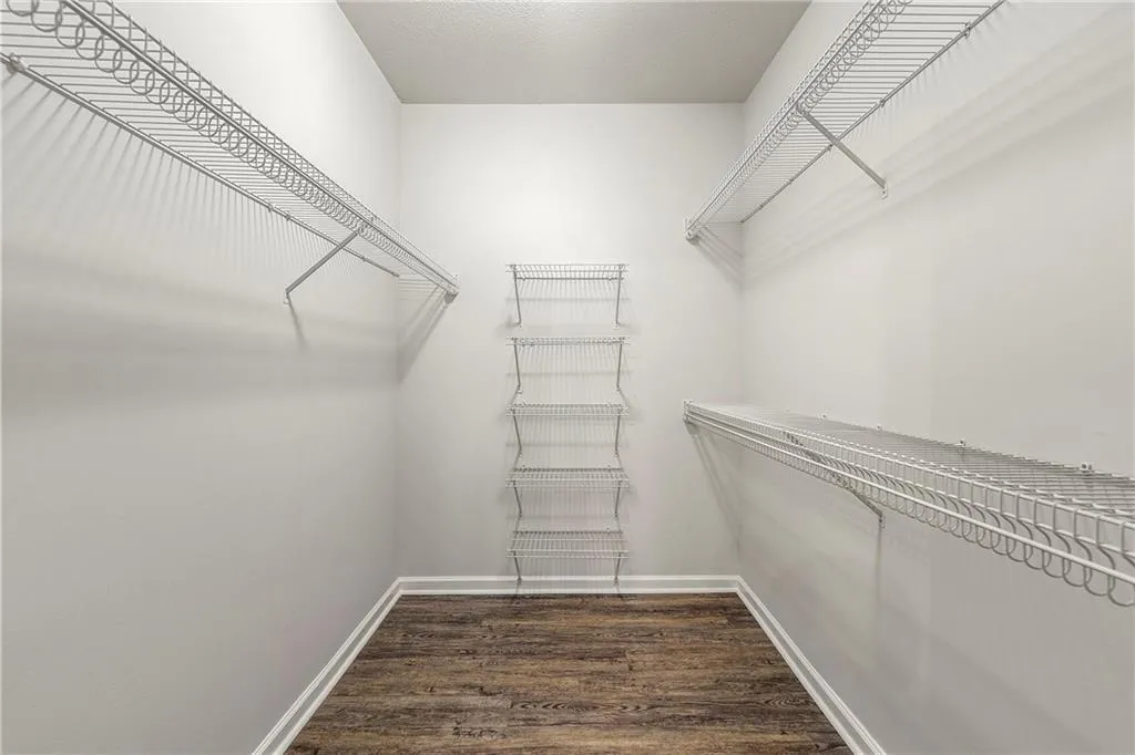 2400 Cumberland Parkway Se Unit 411, Atlanta, Georgia 30339, 2 Bedrooms Bedrooms, ,1 BathroomBathrooms,Residential,For Sale,2400 Cumberland Parkway Se Unit 411,7619612