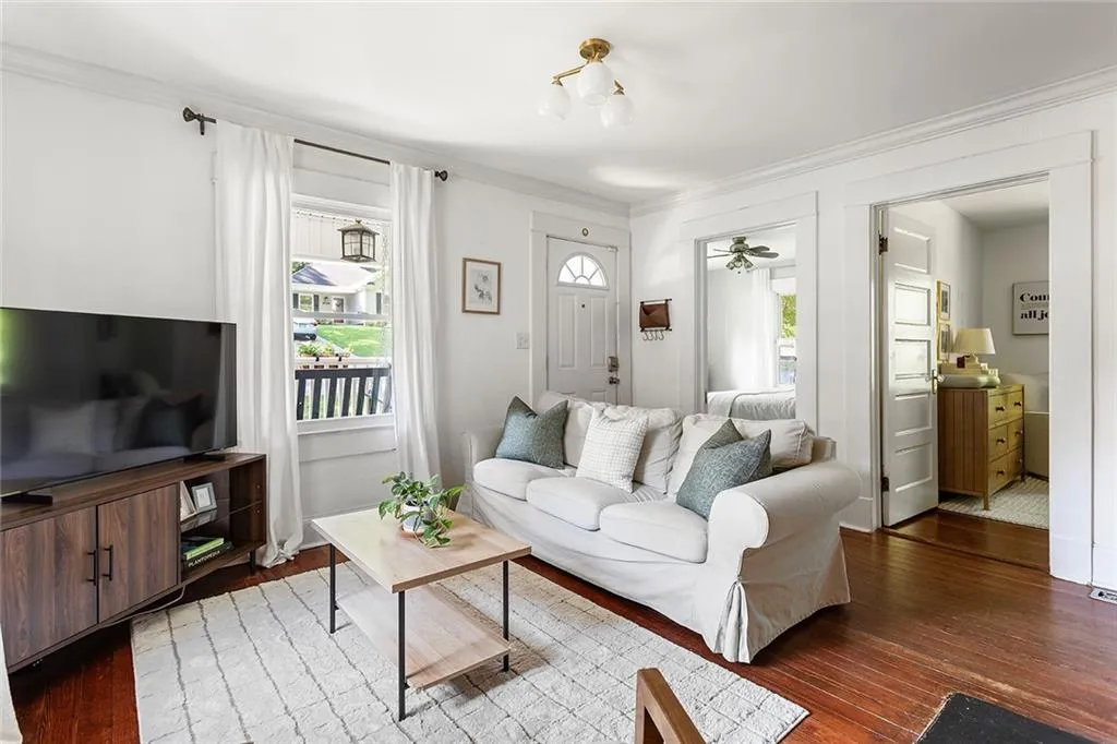 2635 Church Street Nw, Atlanta, Georgia 30318, 3 Bedrooms Bedrooms, ,2 BathroomsBathrooms,Residential,For Sale,2635 Church Street Nw,7623471