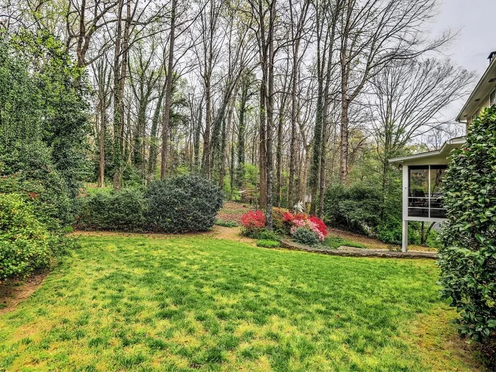 225 Glencourtney Drive, Sandy Springs, Georgia 30328, 4 Bedrooms Bedrooms, ,3 BathroomsBathrooms,Residential,Sold,225 Glencourtney Drive,6530330