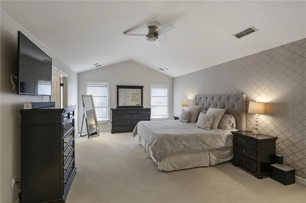 640 W Northway Lane, Atlanta, Georgia 30342, 5 Bedrooms Bedrooms, ,3 BathroomsBathrooms,Residential,Sold,640 W Northway Lane,6852734