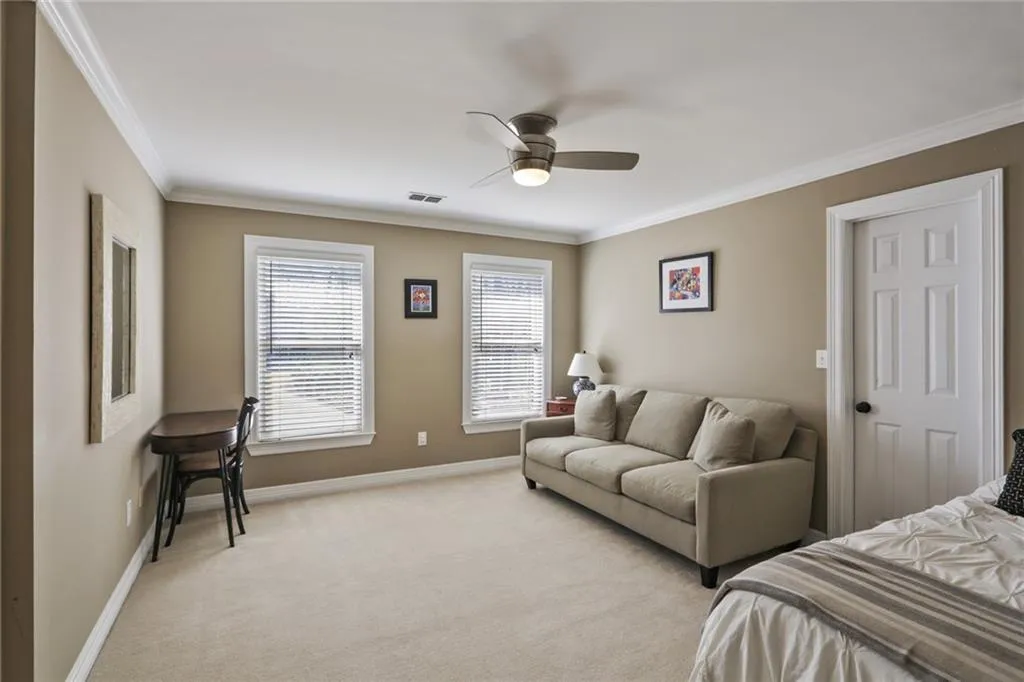 640 W Northway Lane, Atlanta, Georgia 30342, 5 Bedrooms Bedrooms, ,3 BathroomsBathrooms,Residential,Sold,640 W Northway Lane,6852734