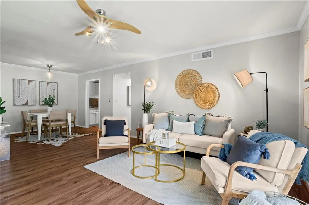 1150 Collier Road Nw Unit E3, Atlanta, Georgia 30318, 2 Bedrooms Bedrooms, ,2 BathroomsBathrooms,Residential,Sold,1150 Collier Road Nw Unit E3,7563674