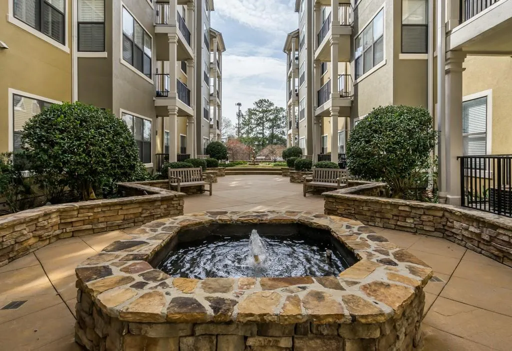 799 Hammond Drive Ne Unit 429, Sandy Springs, Georgia 30328, 2 Bedrooms Bedrooms, ,2 BathroomsBathrooms,Residential,Sold,799 Hammond Drive Ne Unit 429,5661814