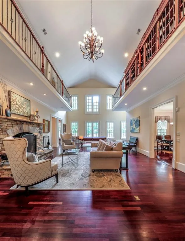 4956 Powers Ferry Road, Atlanta, Georgia 30327, 5 Bedrooms Bedrooms, ,4 BathroomsBathrooms,Residential,Sold,4956 Powers Ferry Road,6073313