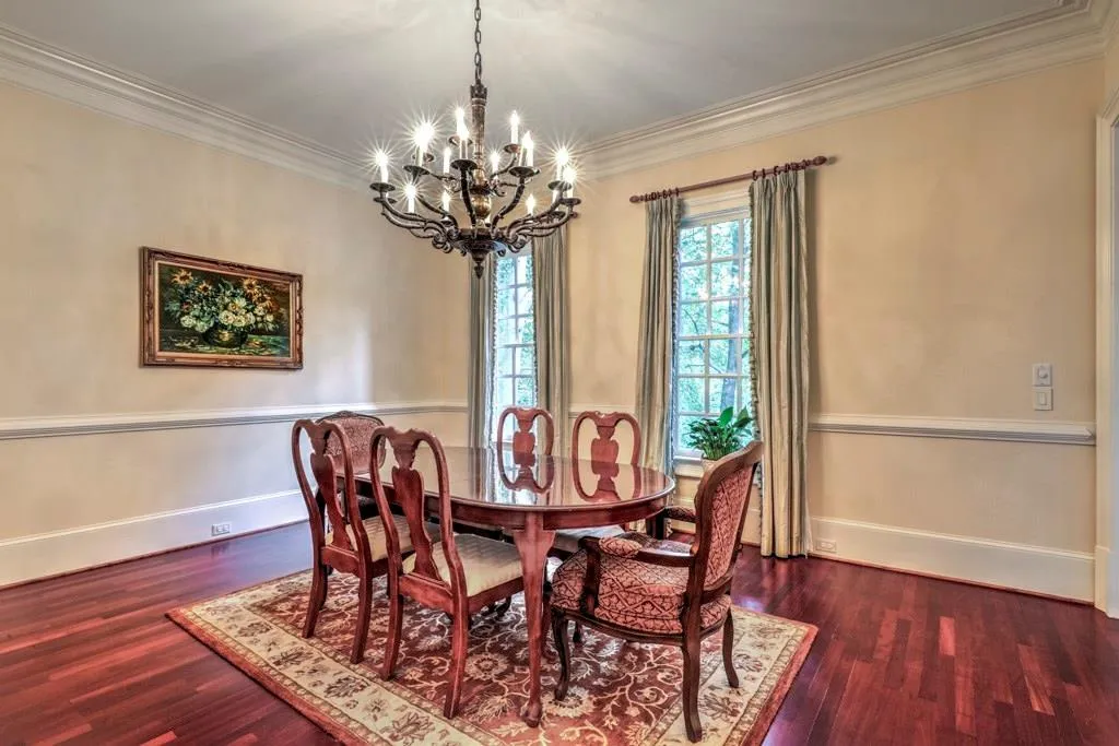 4956 Powers Ferry Road, Atlanta, Georgia 30327, 5 Bedrooms Bedrooms, ,4 BathroomsBathrooms,Residential,Sold,4956 Powers Ferry Road,6073313