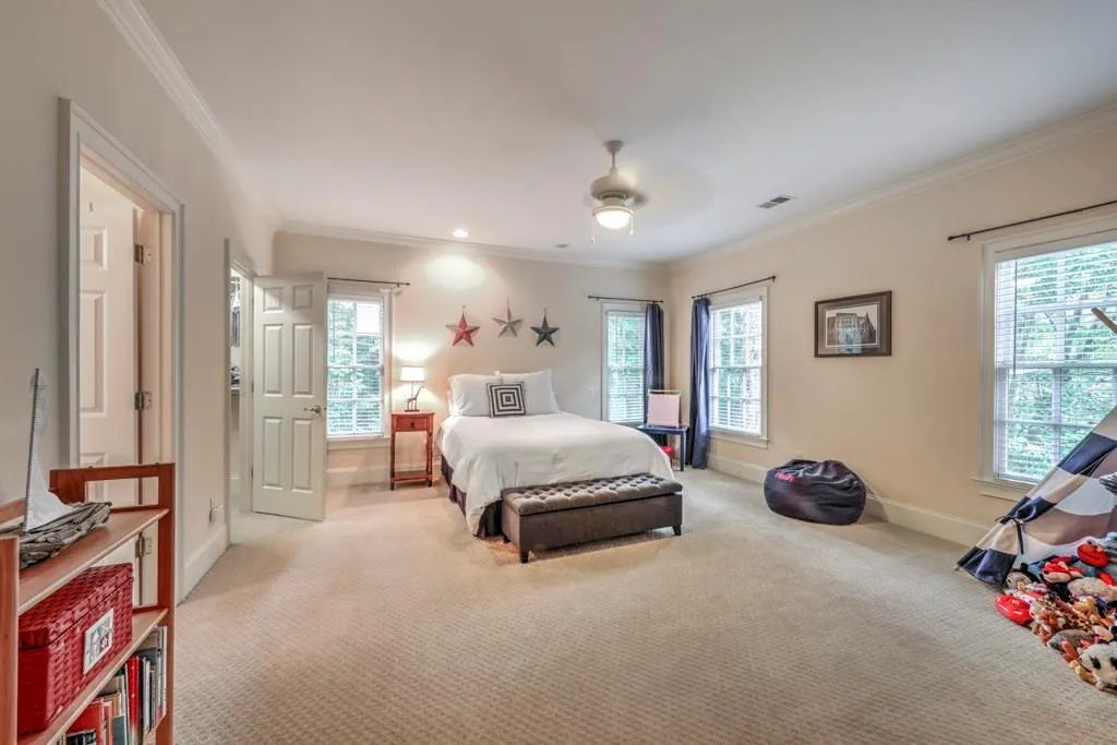 4956 Powers Ferry Road, Atlanta, Georgia 30327, 5 Bedrooms Bedrooms, ,4 BathroomsBathrooms,Residential,Sold,4956 Powers Ferry Road,6073313
