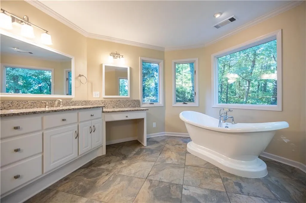 5490 Powers Overlook Court, Atlanta, Georgia 30327, 5 Bedrooms Bedrooms, ,3 BathroomsBathrooms,Residential,Sold,5490 Powers Overlook Court,7505932