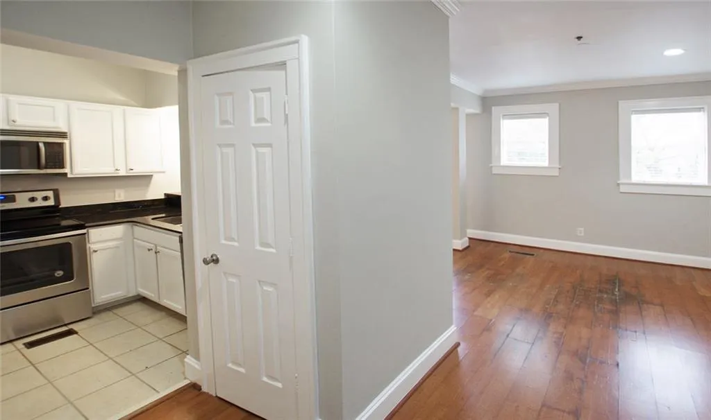 2855 Peachtree Road Ne Unit 115, Atlanta, Georgia 30305, 2 Bedrooms Bedrooms, ,2 BathroomsBathrooms,Residential,Sold,2855 Peachtree Road Ne Unit 115,5964517