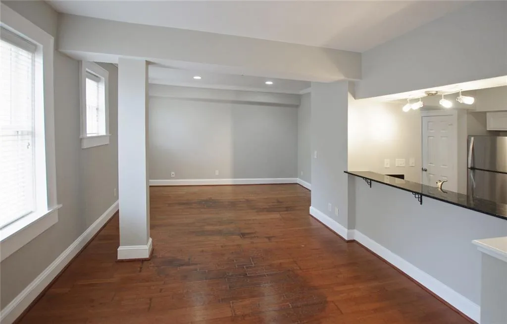 2855 Peachtree Road Ne Unit 115, Atlanta, Georgia 30305, 2 Bedrooms Bedrooms, ,2 BathroomsBathrooms,Residential,Sold,2855 Peachtree Road Ne Unit 115,5964517