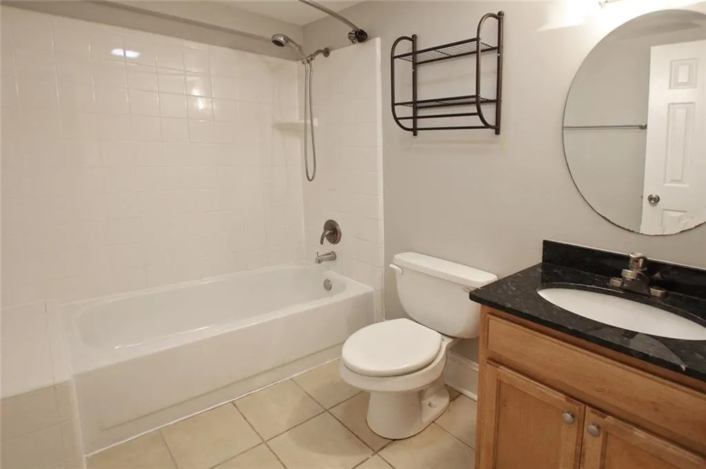 2855 Peachtree Road Ne Unit 115, Atlanta, Georgia 30305, 2 Bedrooms Bedrooms, ,2 BathroomsBathrooms,Residential,Sold,2855 Peachtree Road Ne Unit 115,5964517